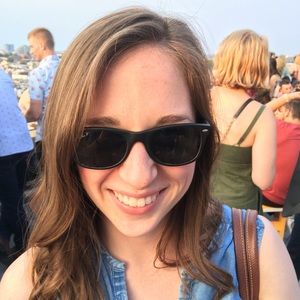 Meet your Posher, Liz